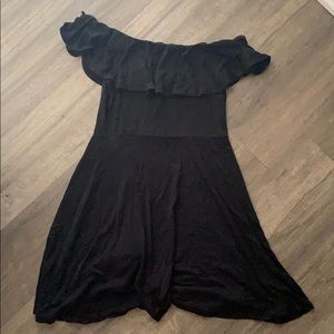 Size S off-the-shoulder fit and flare dress🤙🏻